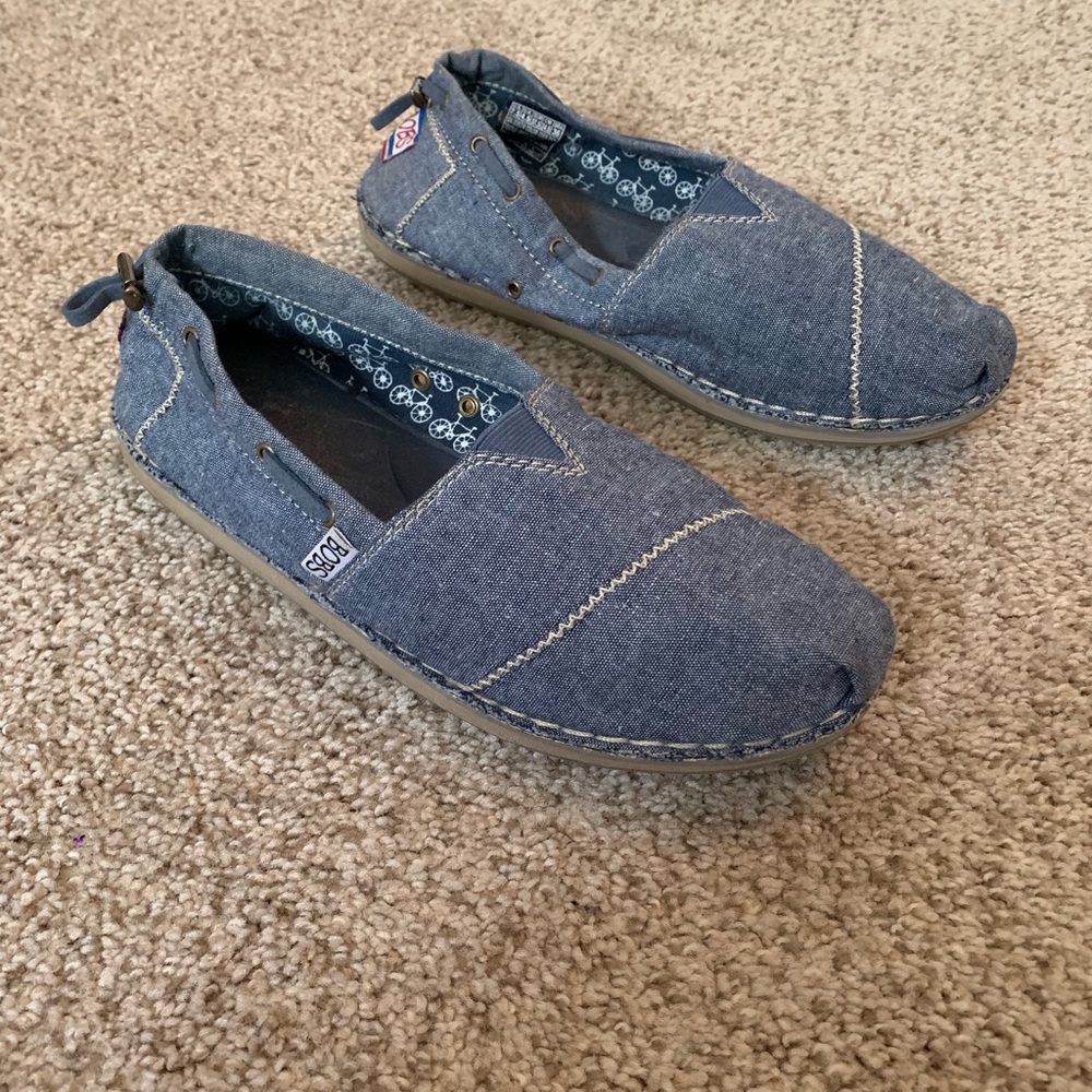 Skechers flats